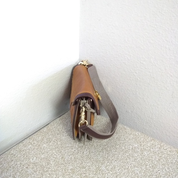 Tory Burch Genuine Leather Shoulder Bag - Picture 8 of 8